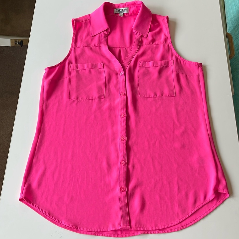 Express Portofino sleeveless hot pink button up blouse. Size S/p
